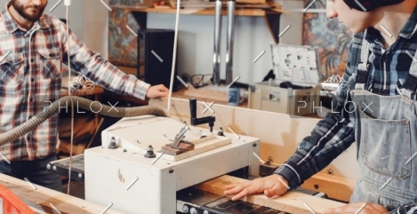 demo-attachment-113-the-carpenter-works-with-a-tree-HUVC5QT